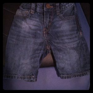 boys baby Gap denim shorts. Size 12-18 months.